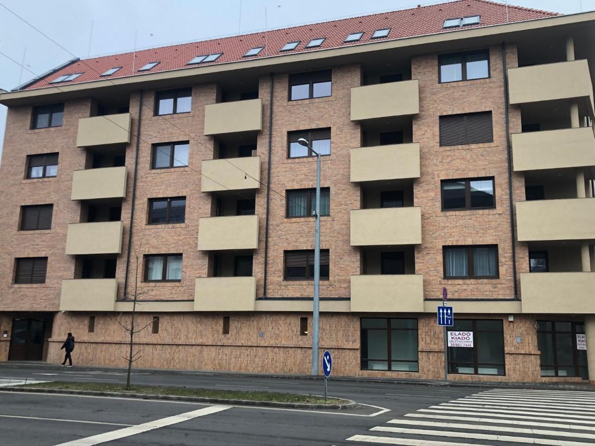 Diamond Apartman Debrecen Exterior photo