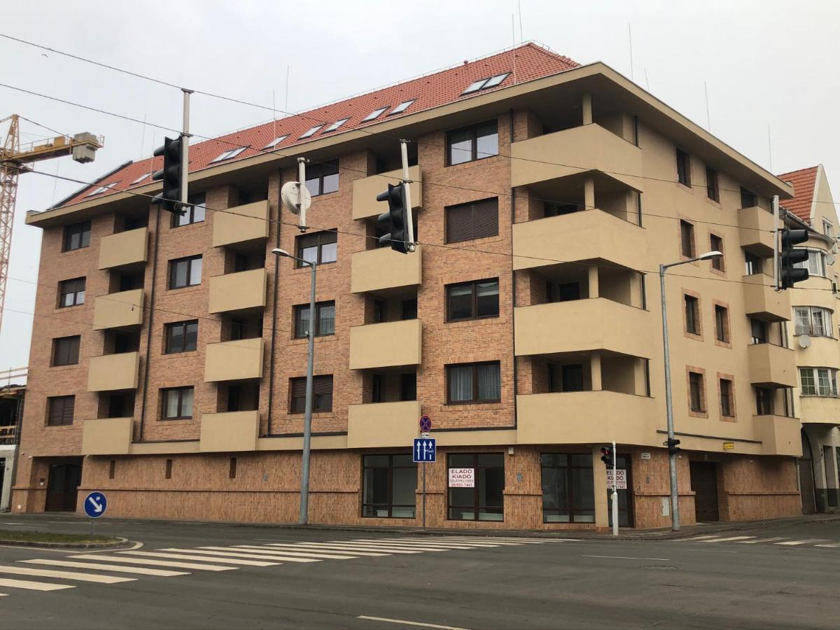 Diamond Apartman Debrecen Exterior photo